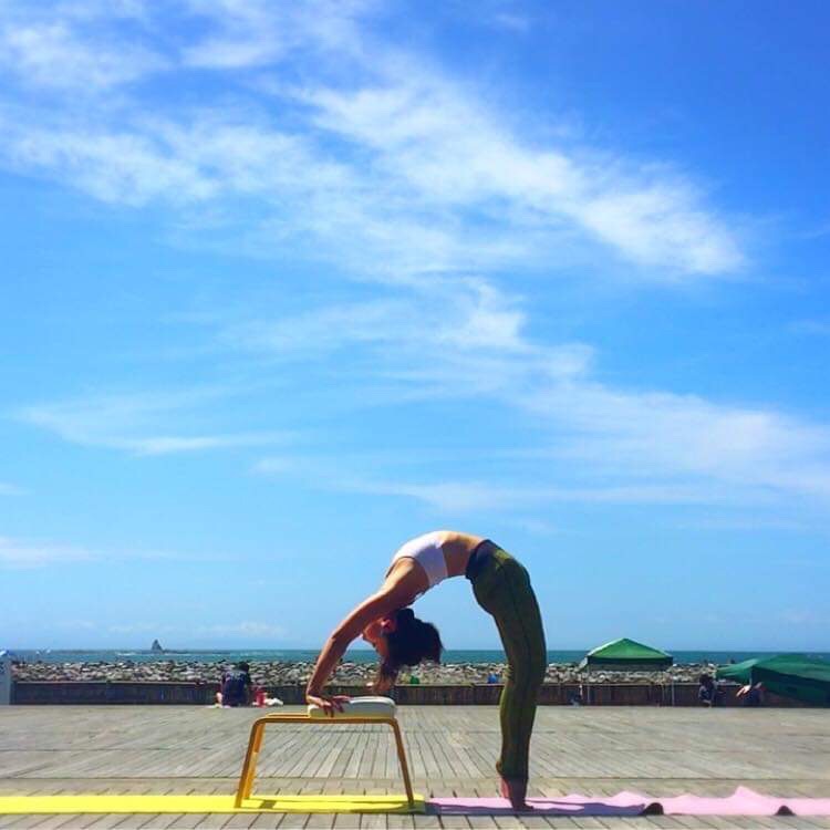 Feet Up Yoga WS | エアリアルヨガスタジオ アップル